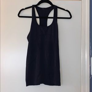 Lululemon swiftly tech racer back size 6